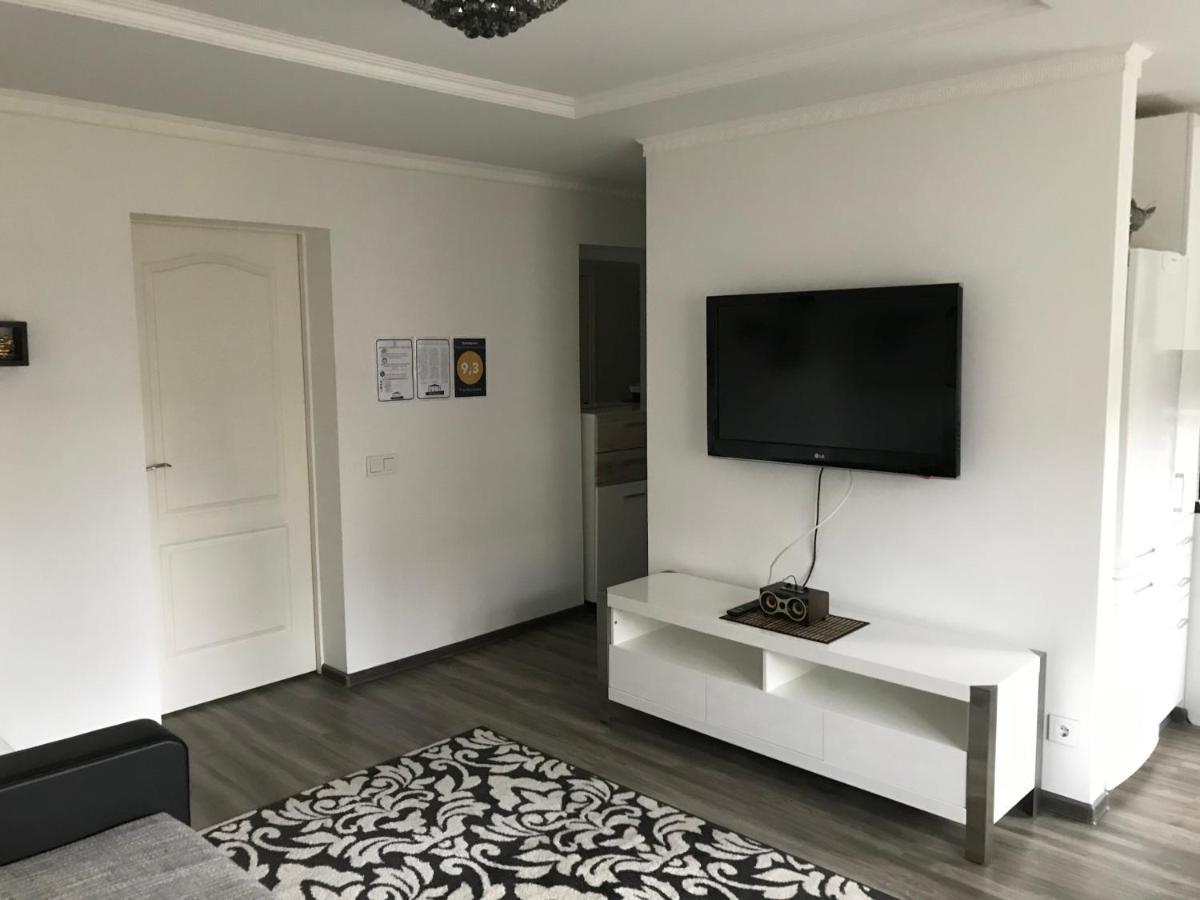 Fine Apartment Елгава Экстерьер фото